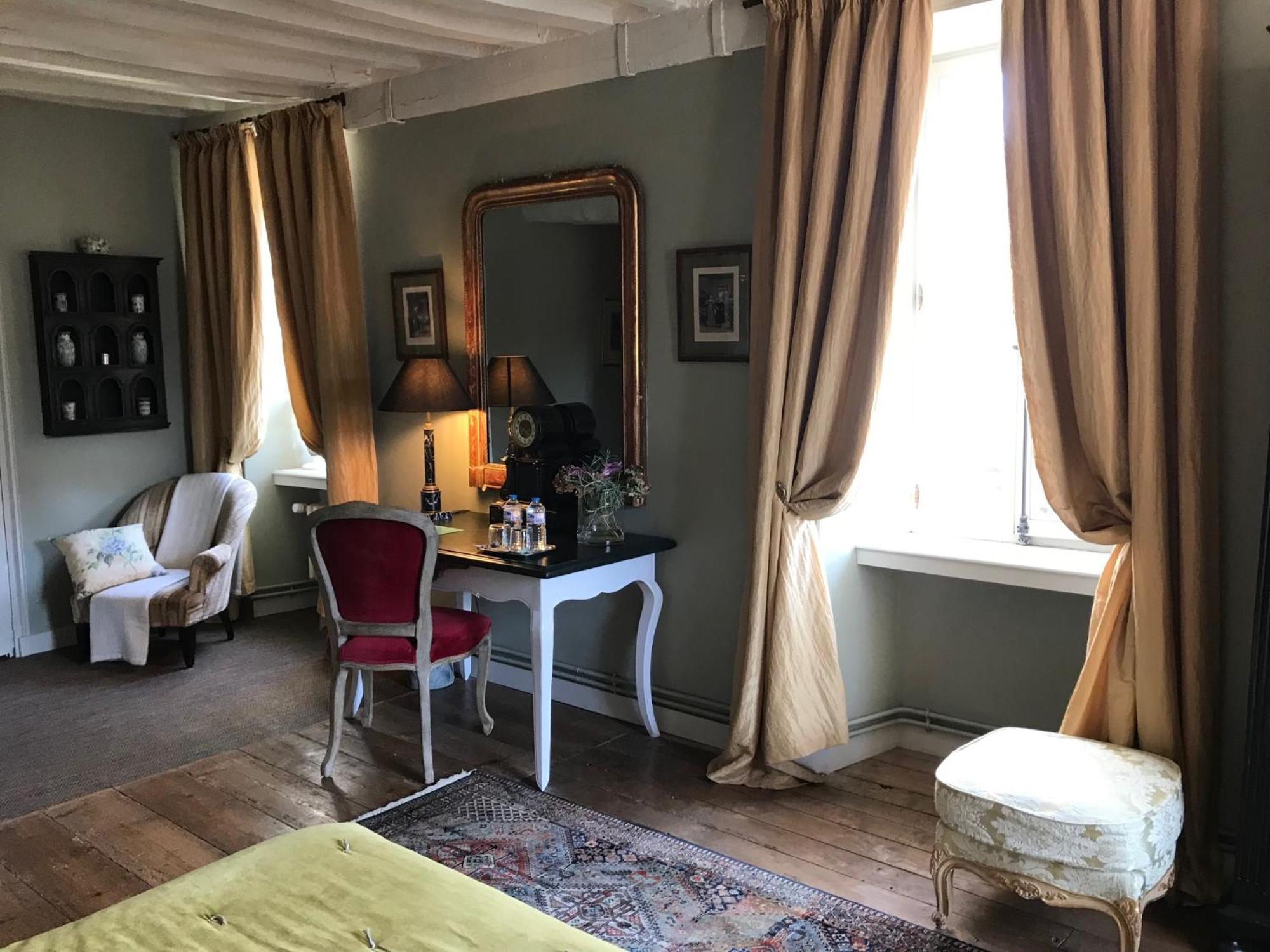 Hotel Tanquerey De La Rochaisiere Кутанс Экстерьер фото